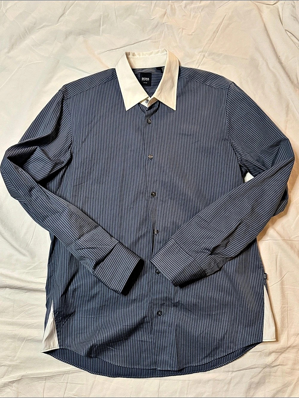 BOSS Striped Button Down in Blue & White Medium Like New